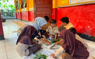 Mahasiswa KKN Universitas Duta Bangsa Gelar Edukasi Kreatif dan Lingkungan di SD Gelaran II